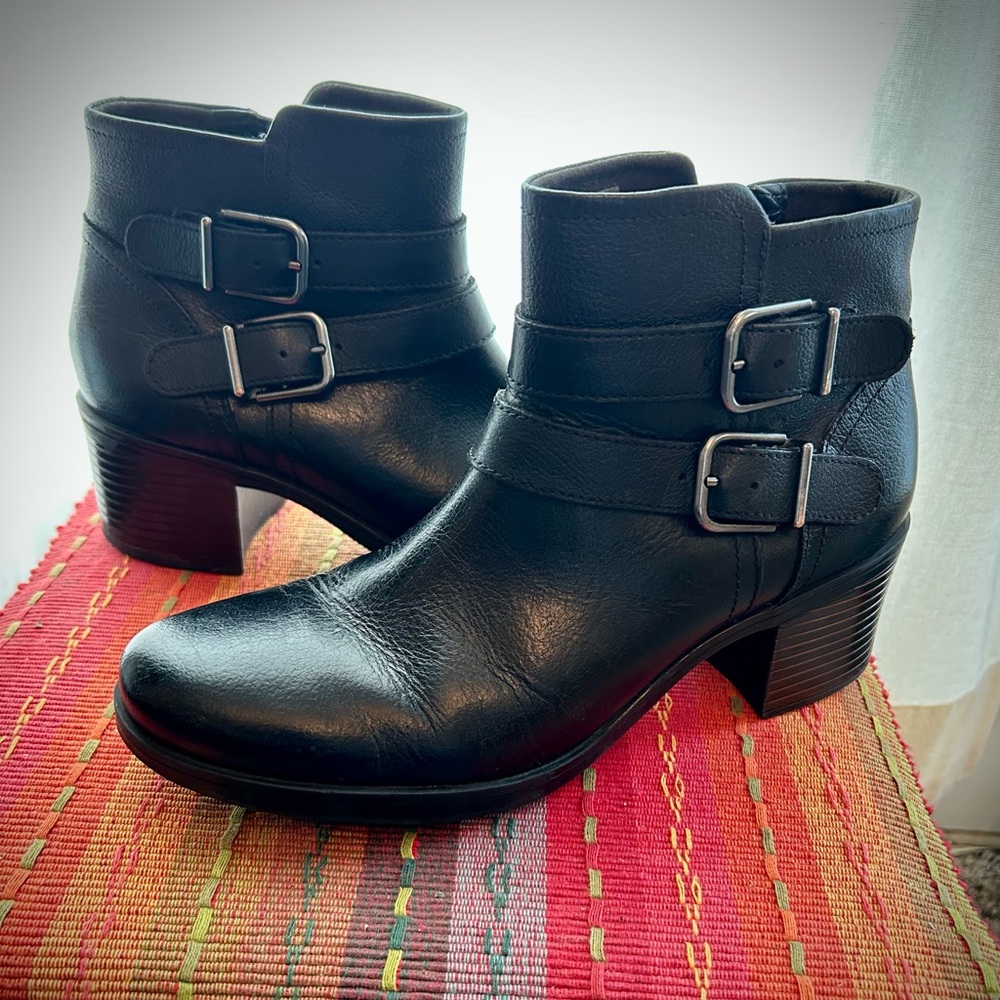Clarks buckle booties sz 8